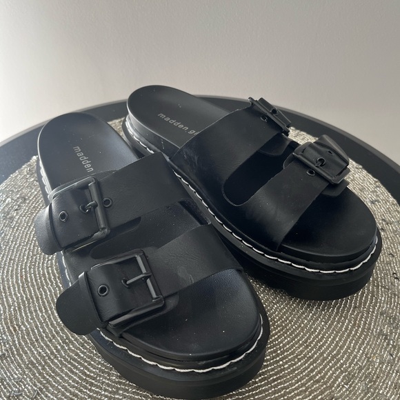 Madden Girl Sandal New - Picture 2 of 5